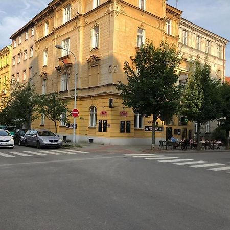 Apatrhostel Brno Брно Экстерьер фото