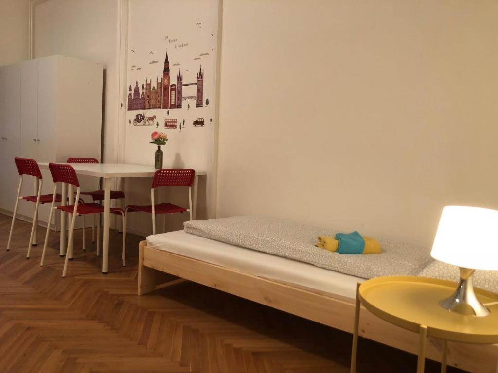 Apatrhostel Brno Брно Экстерьер фото