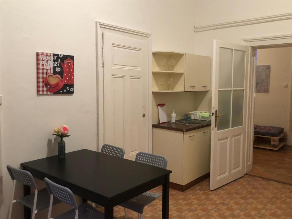 Apatrhostel Brno Брно Экстерьер фото